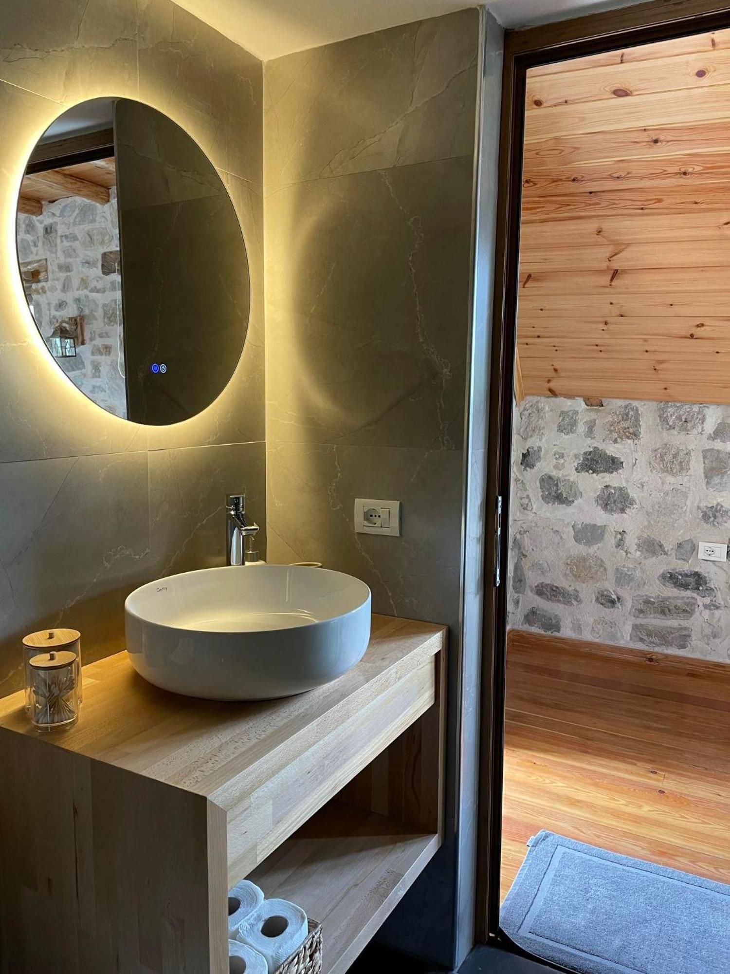 Valter & Drita'S Guesthouse Theth Ngoại thất bức ảnh