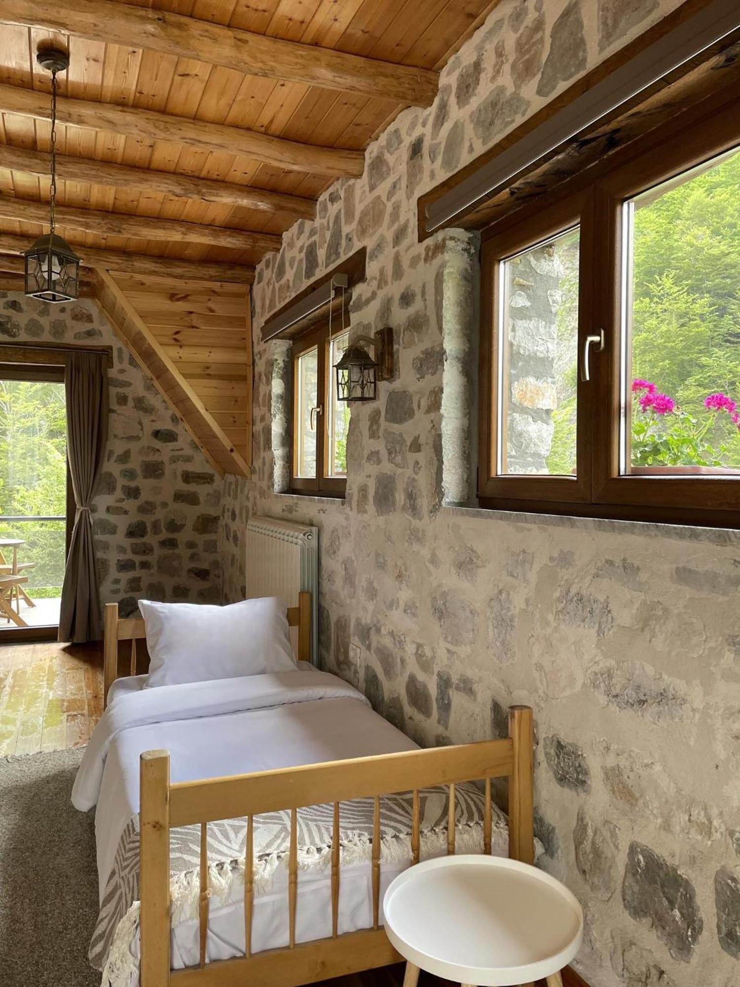 Valter & Drita'S Guesthouse Theth Ngoại thất bức ảnh