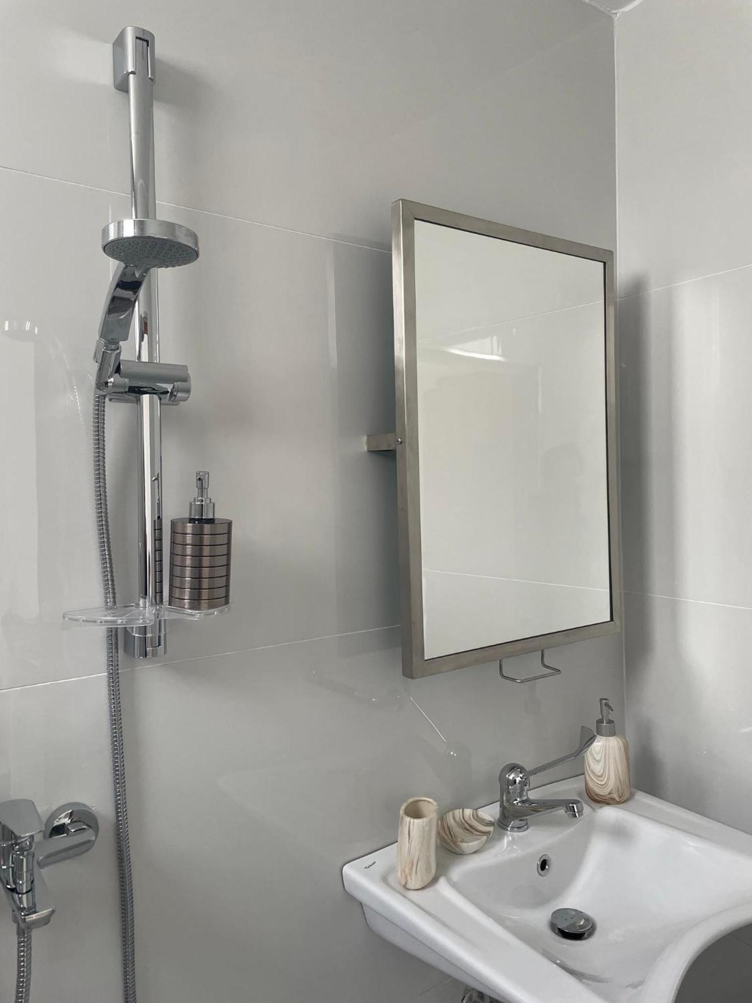 Valter & Drita'S Guesthouse Theth Ngoại thất bức ảnh